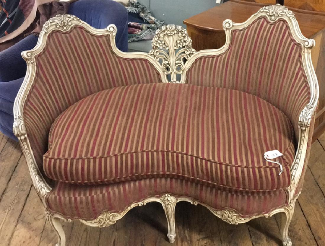 FRENCH STYLE SETTEE (1 of 7)