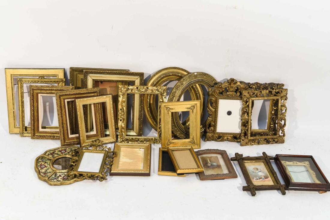 GROUPING OF SMALL SIZE ANTIQUE & VINTAGE FRAMES (1 of 9)