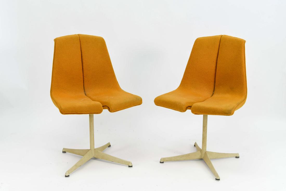 PAIR OF RICHARD SCHULTZ CHAIRS FOR KNOLL (1 of 9)