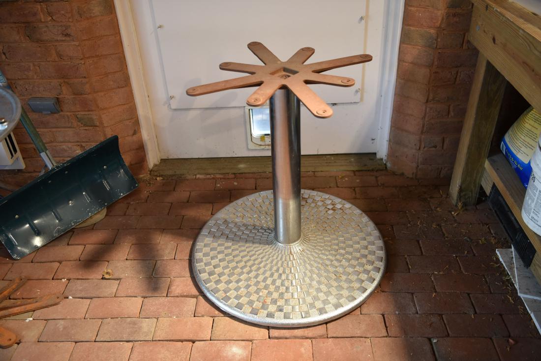 (2) WARREN PLATNER STEEL TABLE BASES (1 of 2)