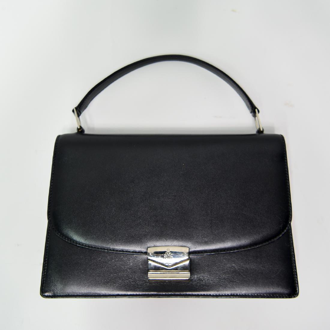 MARK CROSS LEATHER PURSE: Dimensions: H 7" x W 10" Condition: Light wear from use.