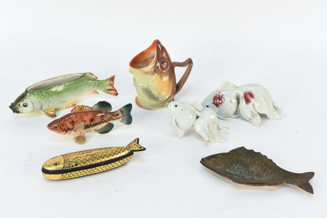 GROUPING OF PORCELAIN ETC. FISH (1 of 5)