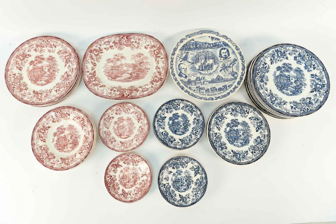 GROUPING OF ROYAL STAFFORDSHIRE CLARICE CLIFF (1 of 9)