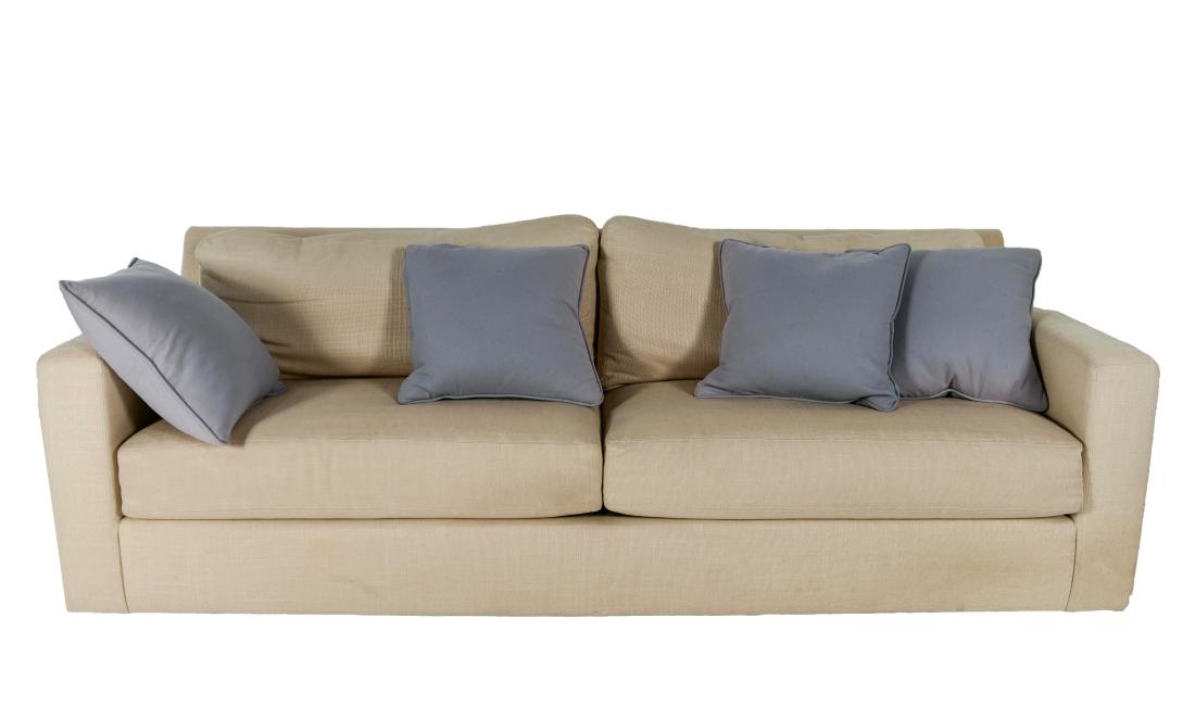 KRAVET FURNITURE CUSTOM UPHOLSTERED SOFA (1 of 3)