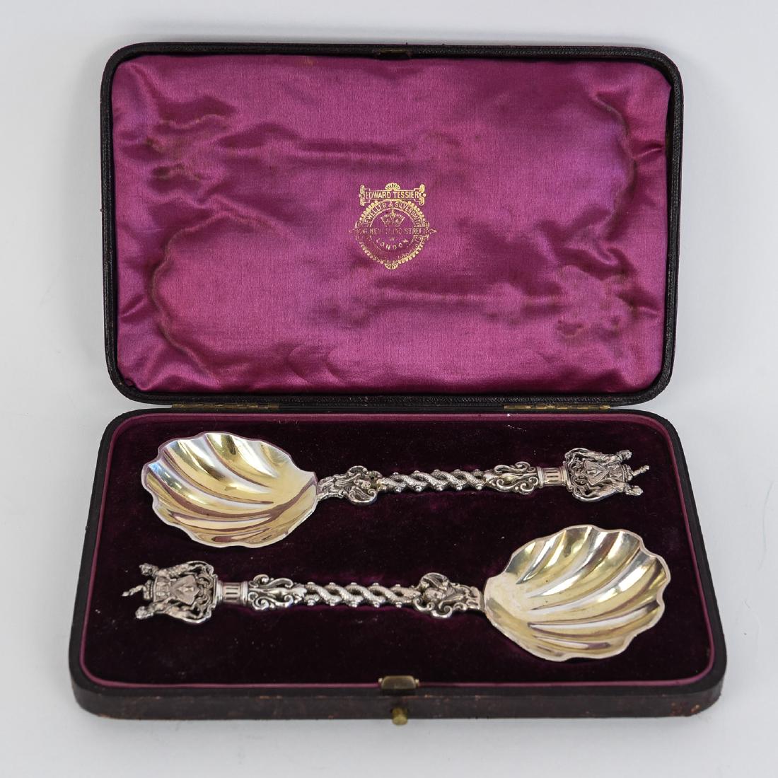 ENGLISH STERLING SPOON SET (1 of 9)