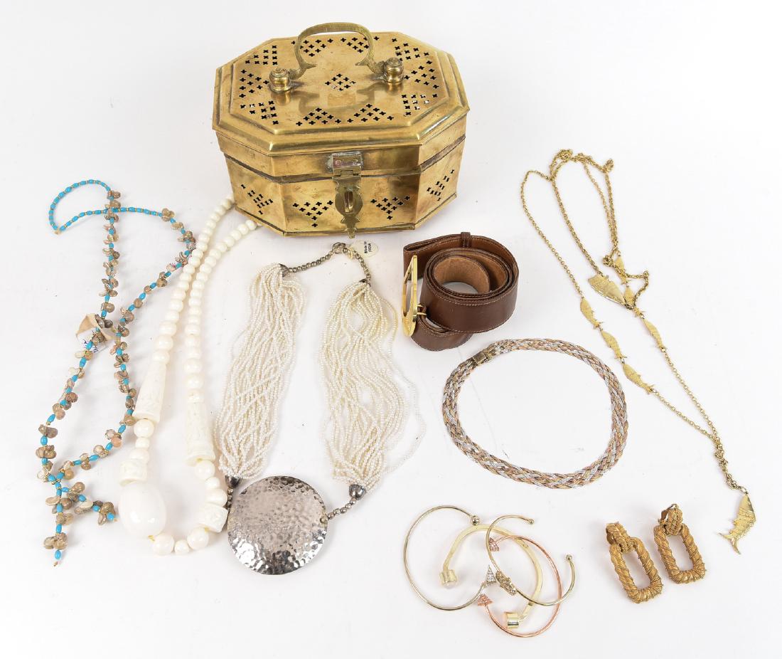 GROUPING OF JEWELRY INCL. GUCCI & STERLING & BRASS (1 of 10)