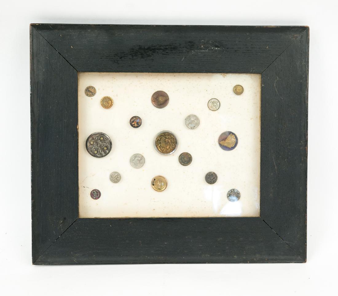 GROUPING OF 17 VICTORIAN BUTTONS (1 of 8)