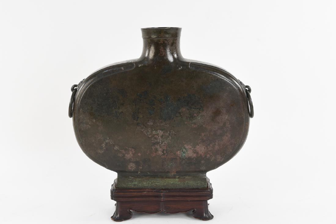 ANTIQUE CHINESE PATINATED BIAN HU VESSEL (1 of 9)