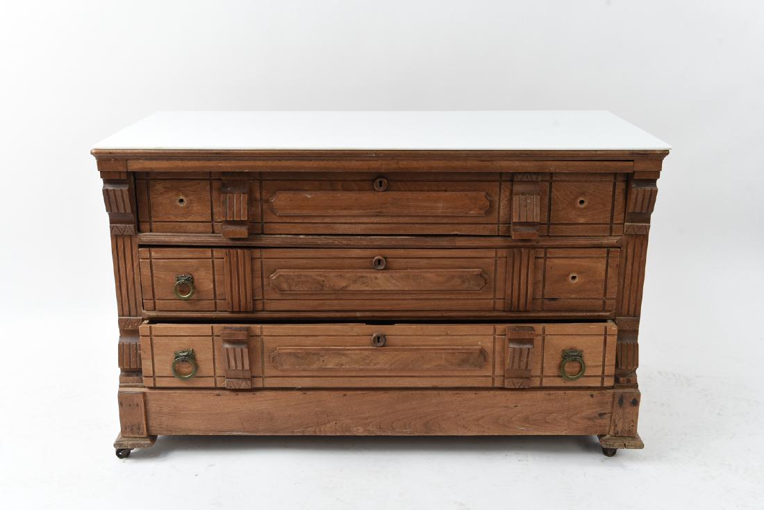 VICTORIAN CHEST OF DRAWERS (1 of 8)