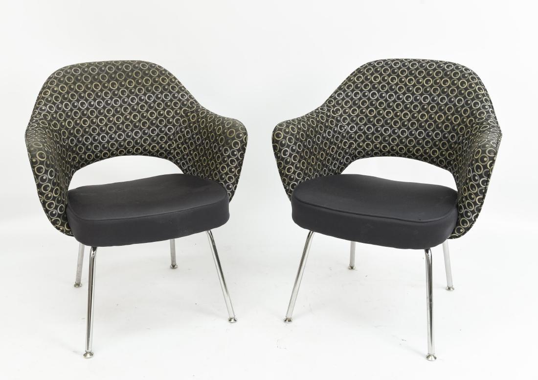 PAIR OF SAARINEN EXECUTIVE ARM CHAIRS (1 of 8)