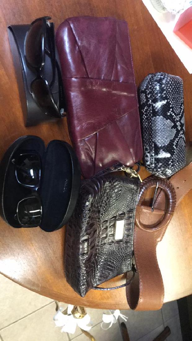 WOMEN'S ACCESSORIES GROUPING (1 of 5)