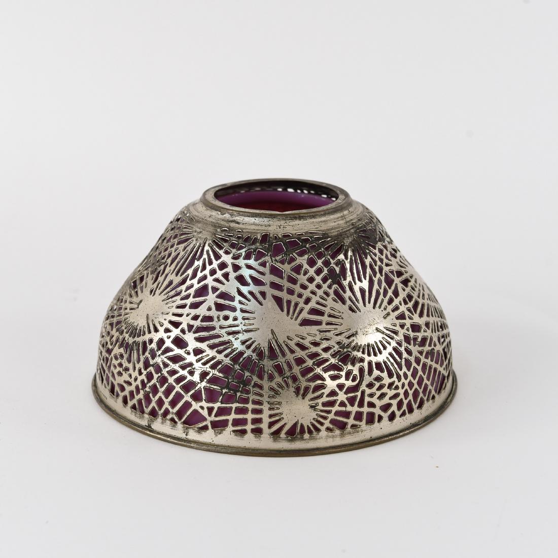 TIFFANY STUDIOS LAMP SHADE (1 of 9)