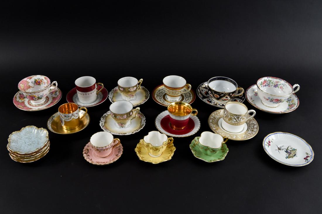 GROUPING OF PORCELAIN TEA CUPS AND SAUCERS (1 of 13)