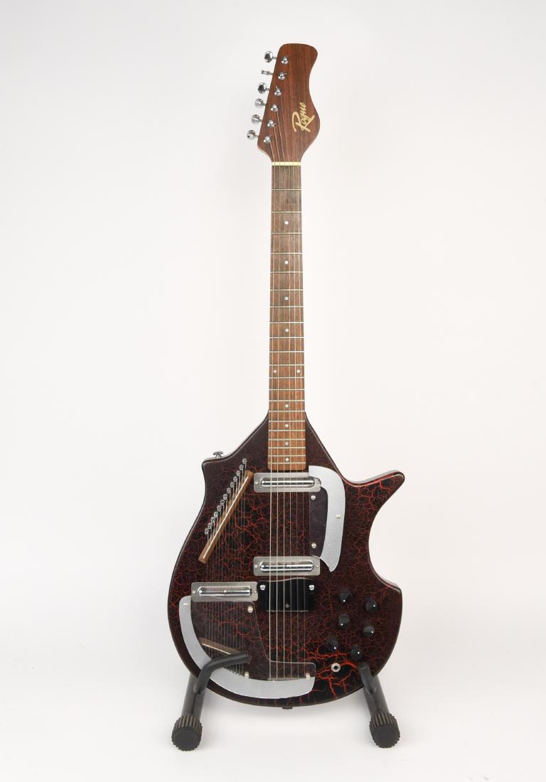 ROGUE ELECTRIC GUITAR (1 of 13)