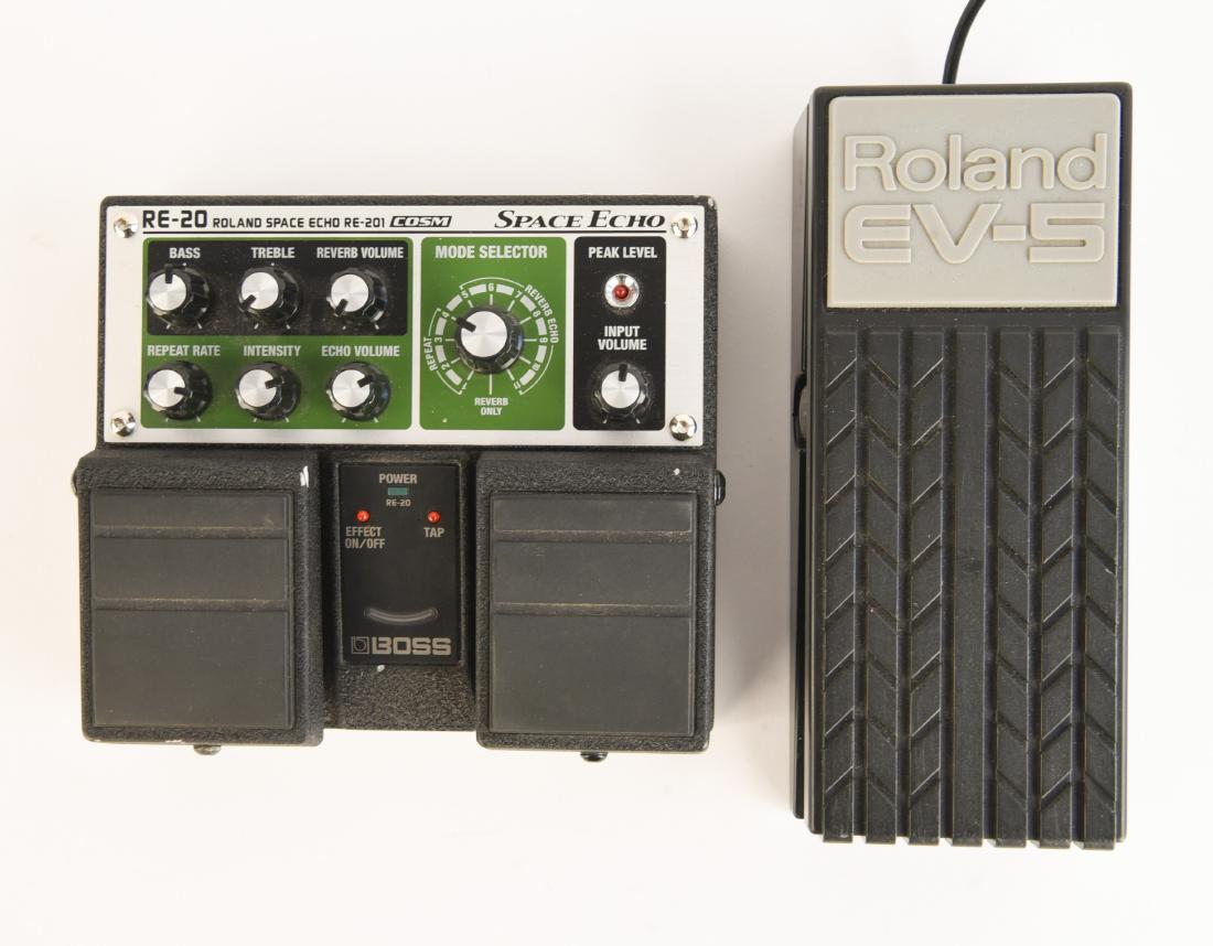 BOSS RE-20 SPACE ECHO WITH EXP PEDAL AND PS (1 of 8)
