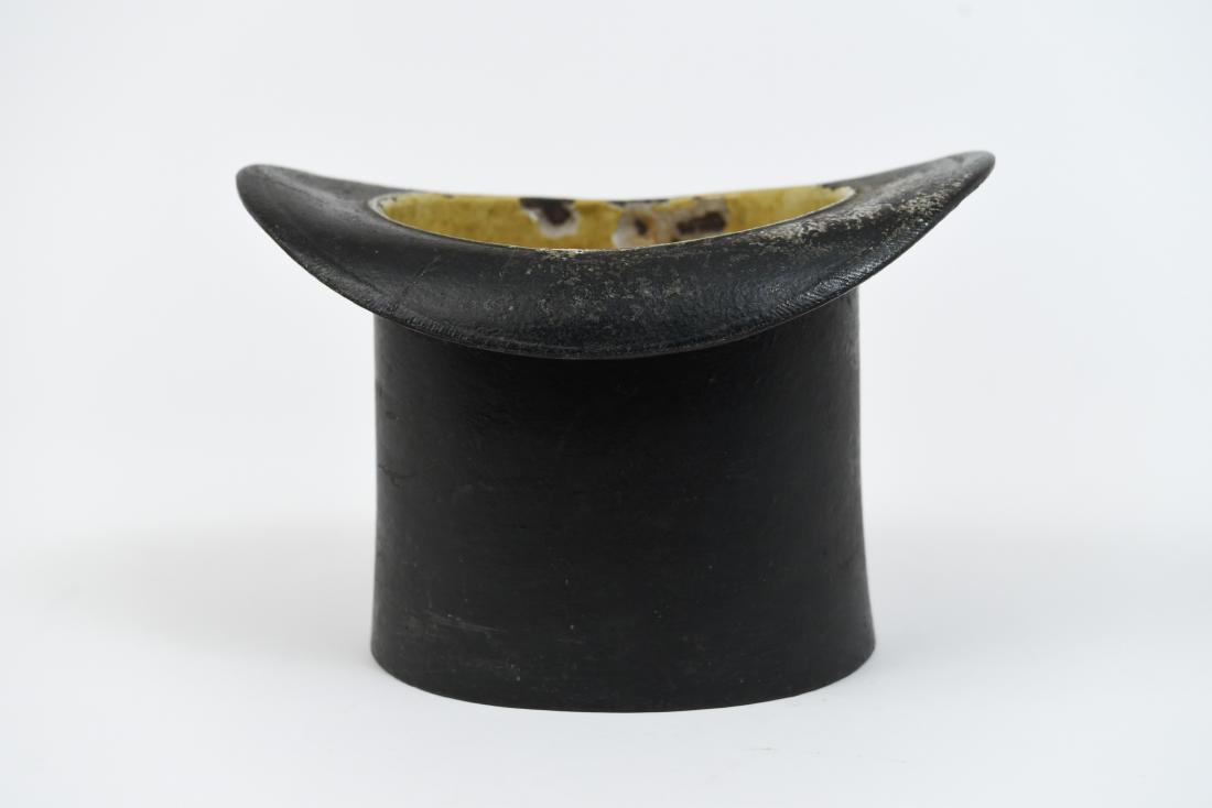 CAST IRON & ENAMEL TOP HAT TRADE SIGN BUCKET (1 of 11)