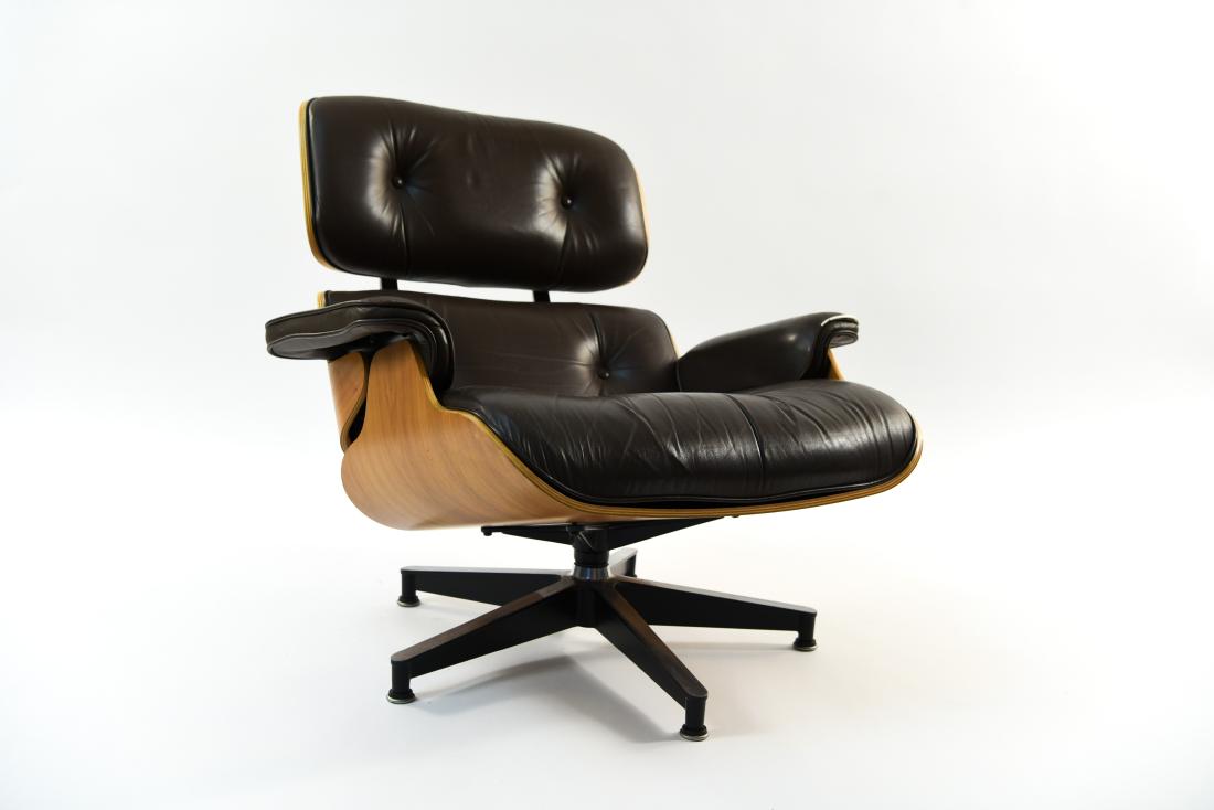 EAMES HERMAN MILLER LOUNGE CHAIR (1 of 7)