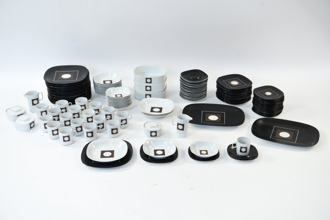 LARGE PORCELAIN SERVICE ART DECO BLOCK CHINA (1 of 15)