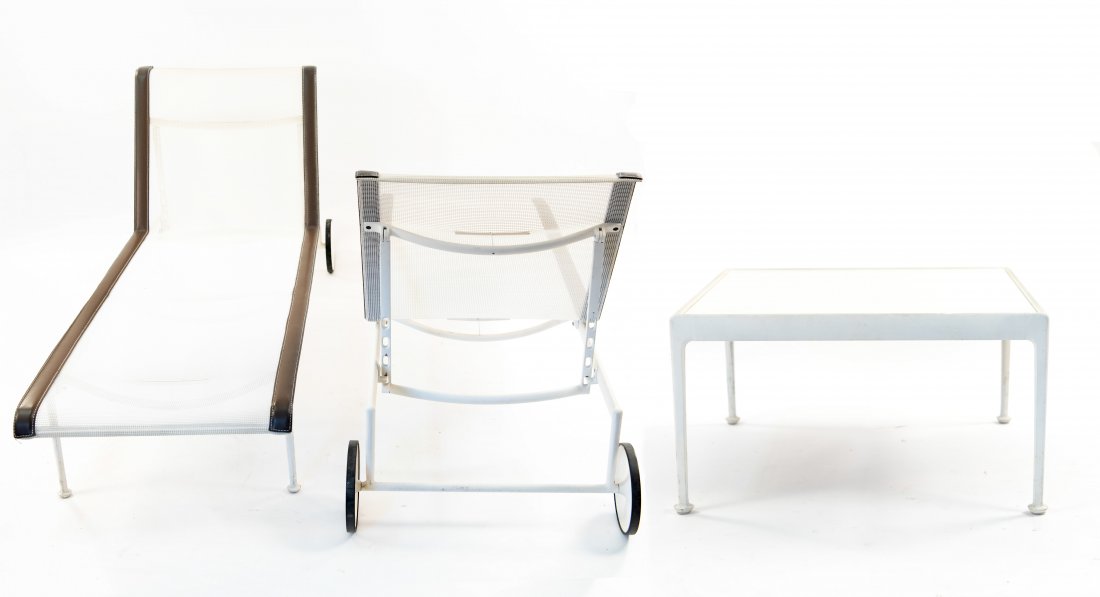 PAIR OF RICHARD SCHULTZ LOUNGE CHAIRS & SIDE TABLE: Dimensions: H 18" x W 25" x D 76" (lounge chair) Condition: Showing very light signs of use.