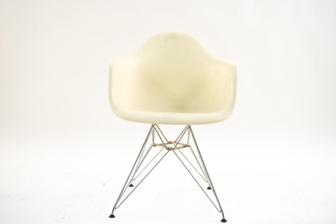 VITRA EAMES SHELL CHAIR (1 of 8)