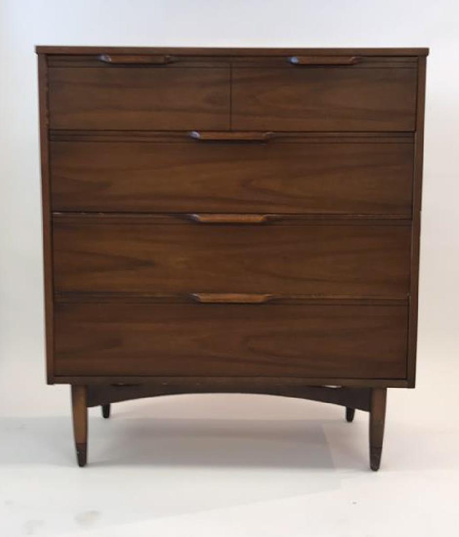 MID-CENTURY FOUR DRAWER CHEST (1 of 9)