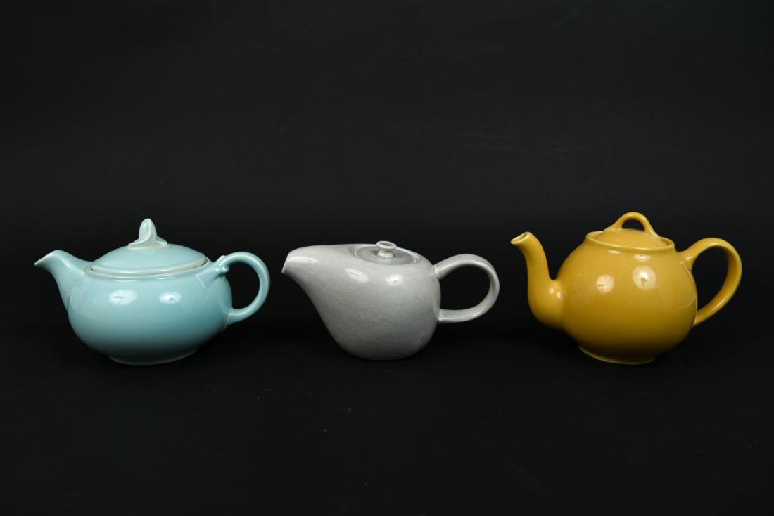 TEAPOT GROUPING INCL. RUSSEL WRIGHT, LIPTON'S TEA (1 of 12)