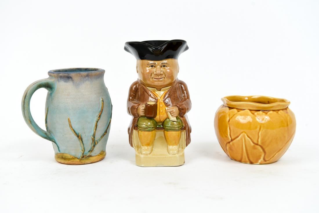 CERAMIC GROUPING INCL. TOBY MUG, BOURNE DENBY MUG (1 of 9)