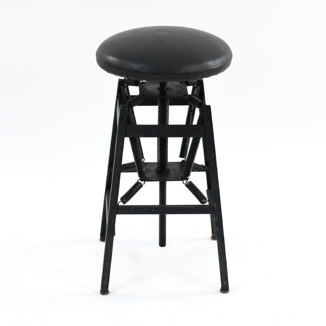 INDUSTRIAL SPRING SUSPENSION STOOL (1 of 11)