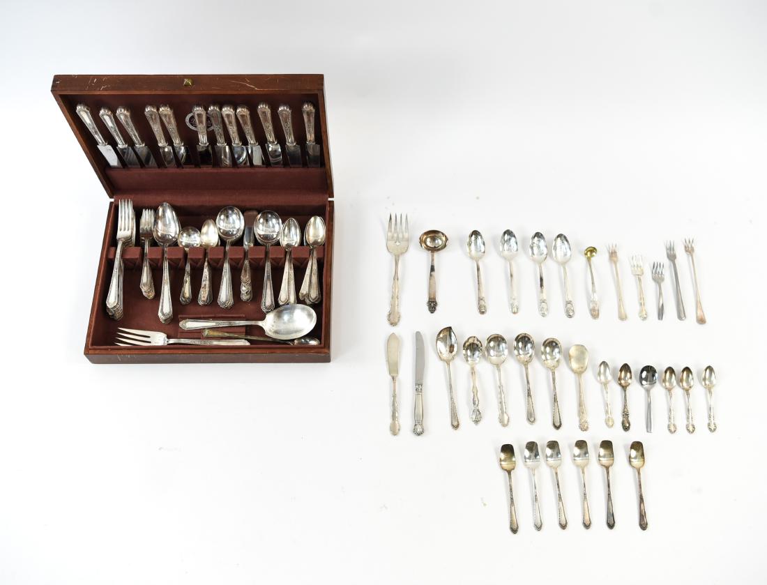 GROUPING OF SILVER PLATE FLATWARE (1 of 15)