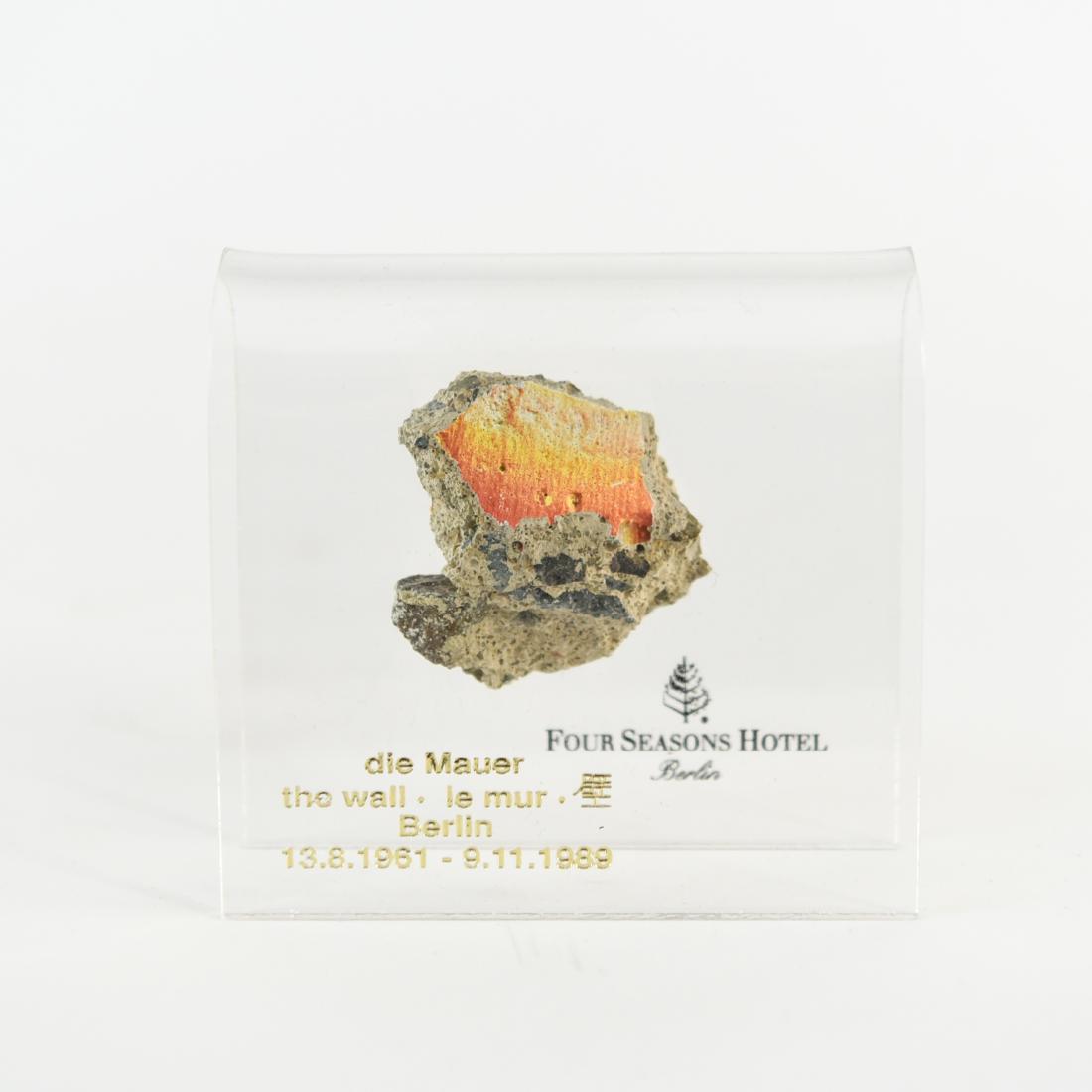 BERLIN WALL FRAGMENT (1 of 5)