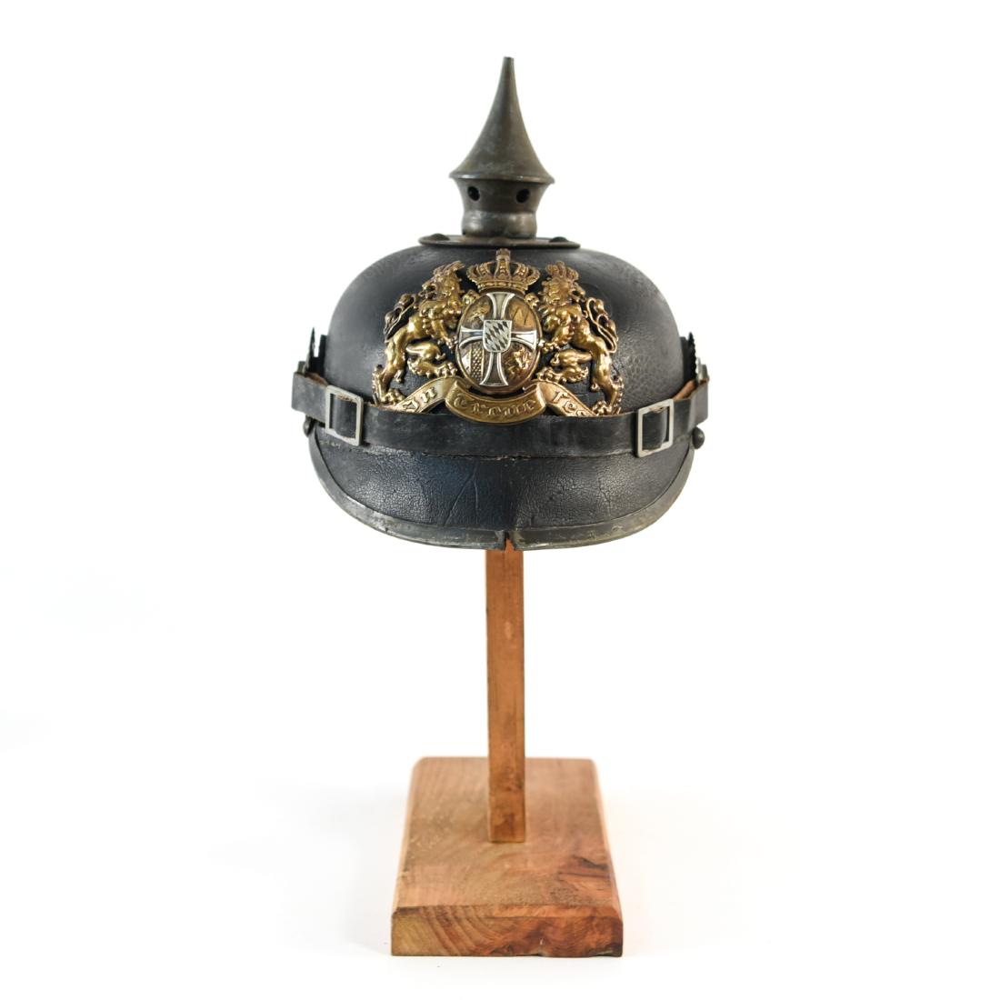 WWI EM BAVARIAN INFANTRY PICKELHAUBE (1 of 20)