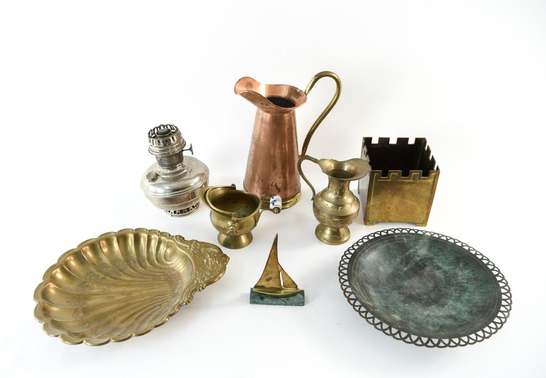 GROUPING OF DECORATIVE METALWARE (1 of 14)