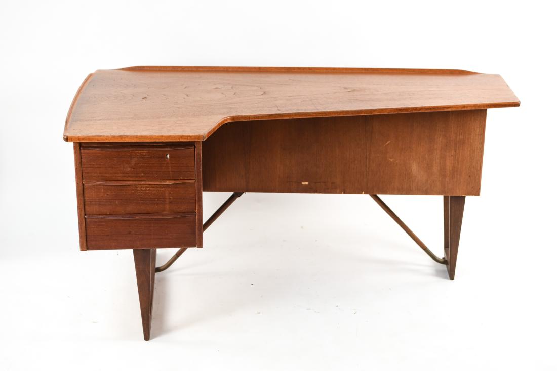 PETER LOVIG NIELSEN BOOMERANG DANISH TEAK DESK (1 of 13)