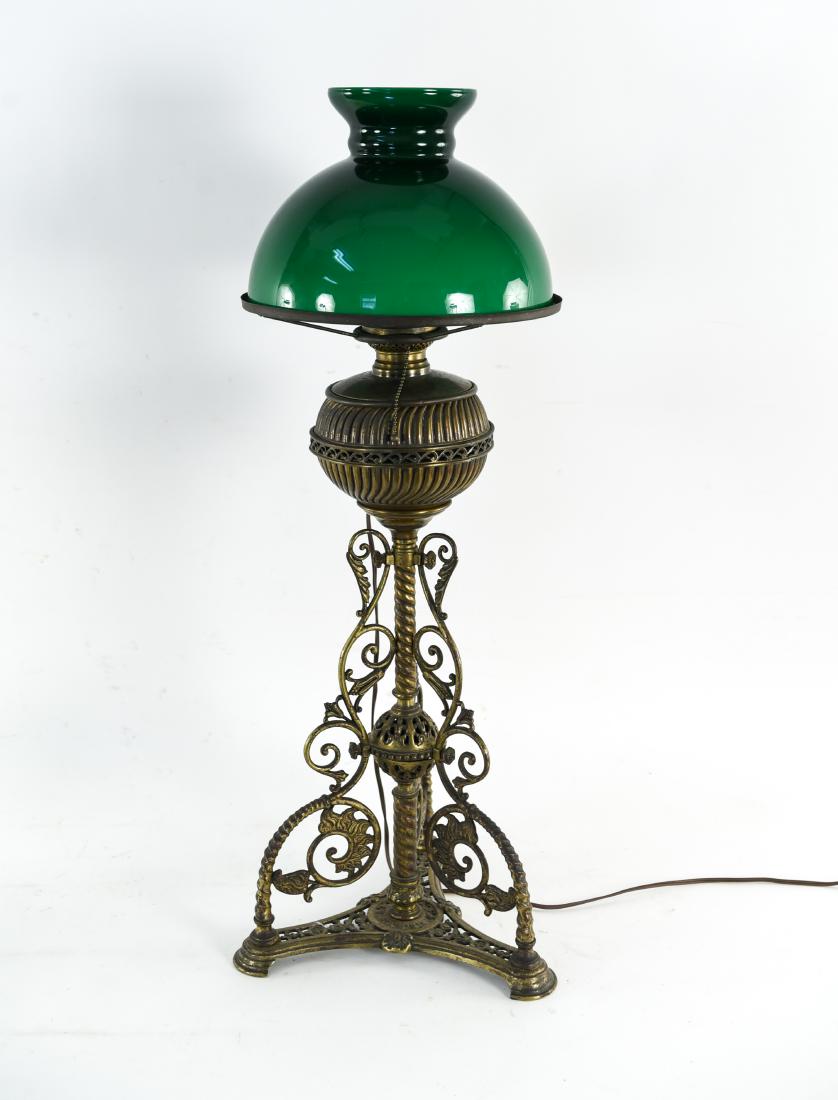 VICTORIAN ELECTRIFIED OIL LAMP (1 of 11)
