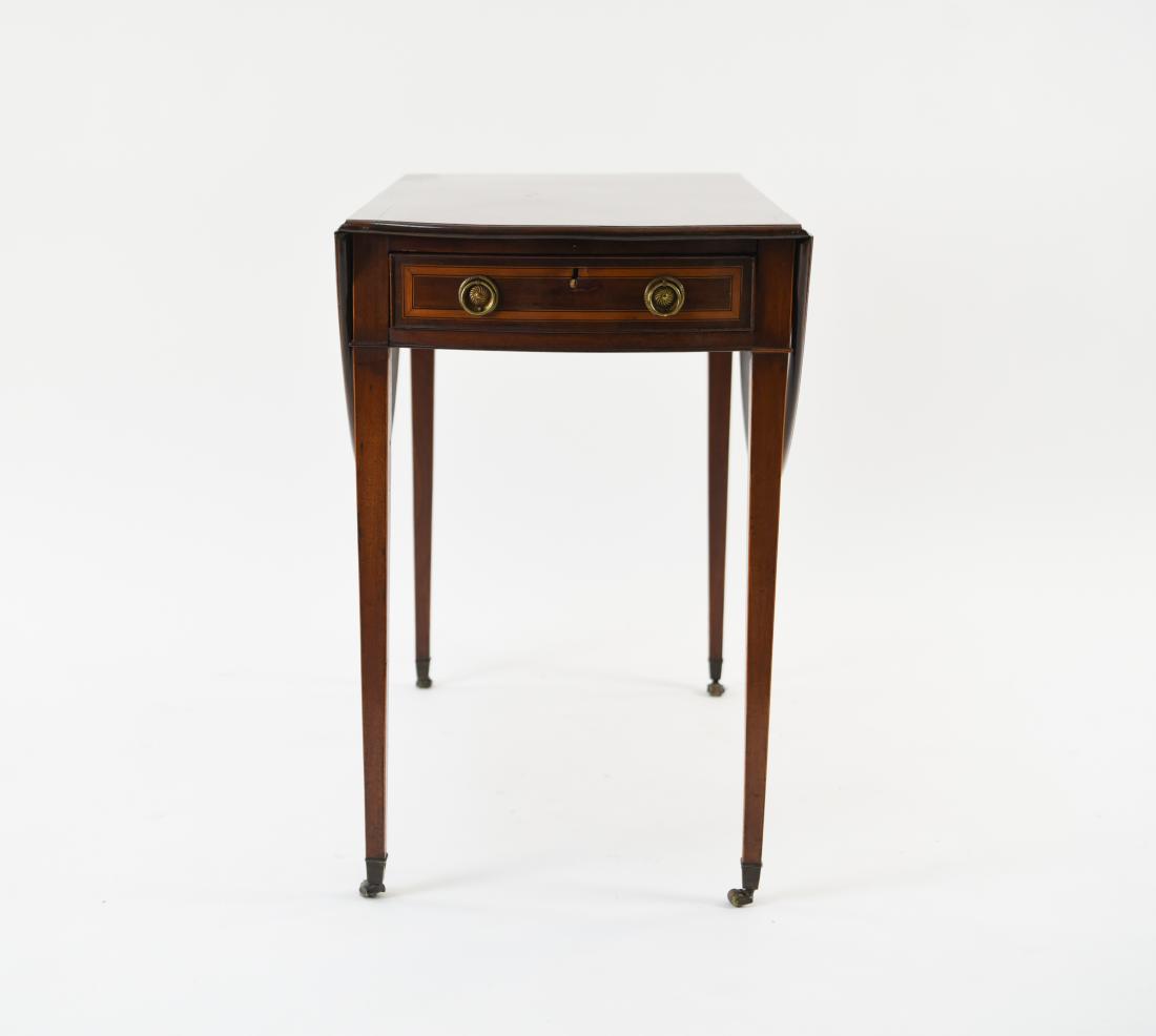 EARLY 20TH C. SHERATON STYLE DROP LEAF TABLE (1 of 14)