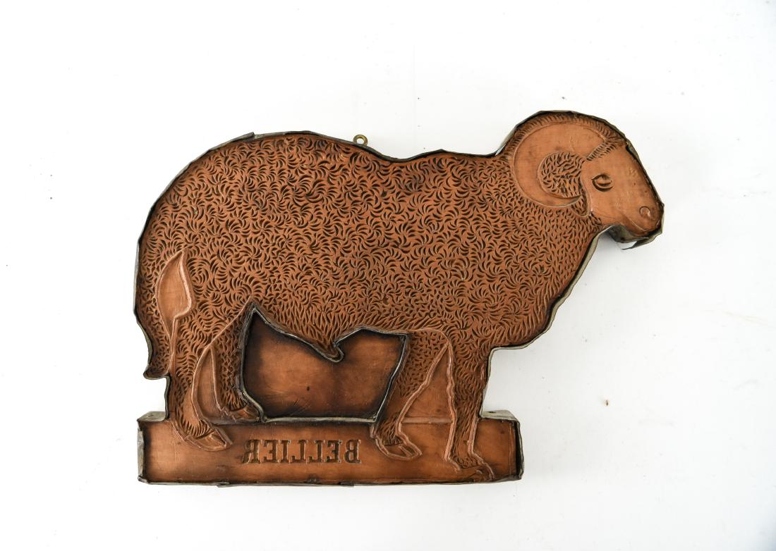 ANTIQUE WOODEN MOLD (1 of 7)