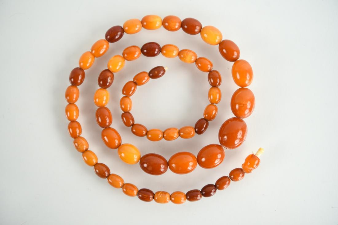 ANTIQUE BUTTERSCOTCH AMBER BEAD NECKLACE (1 of 11)