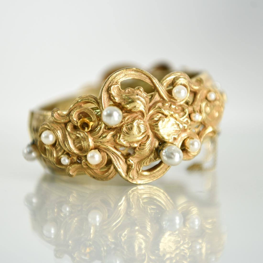 MIRIAM HASKELL BRASS & PEARL BRACELET (1 of 10)