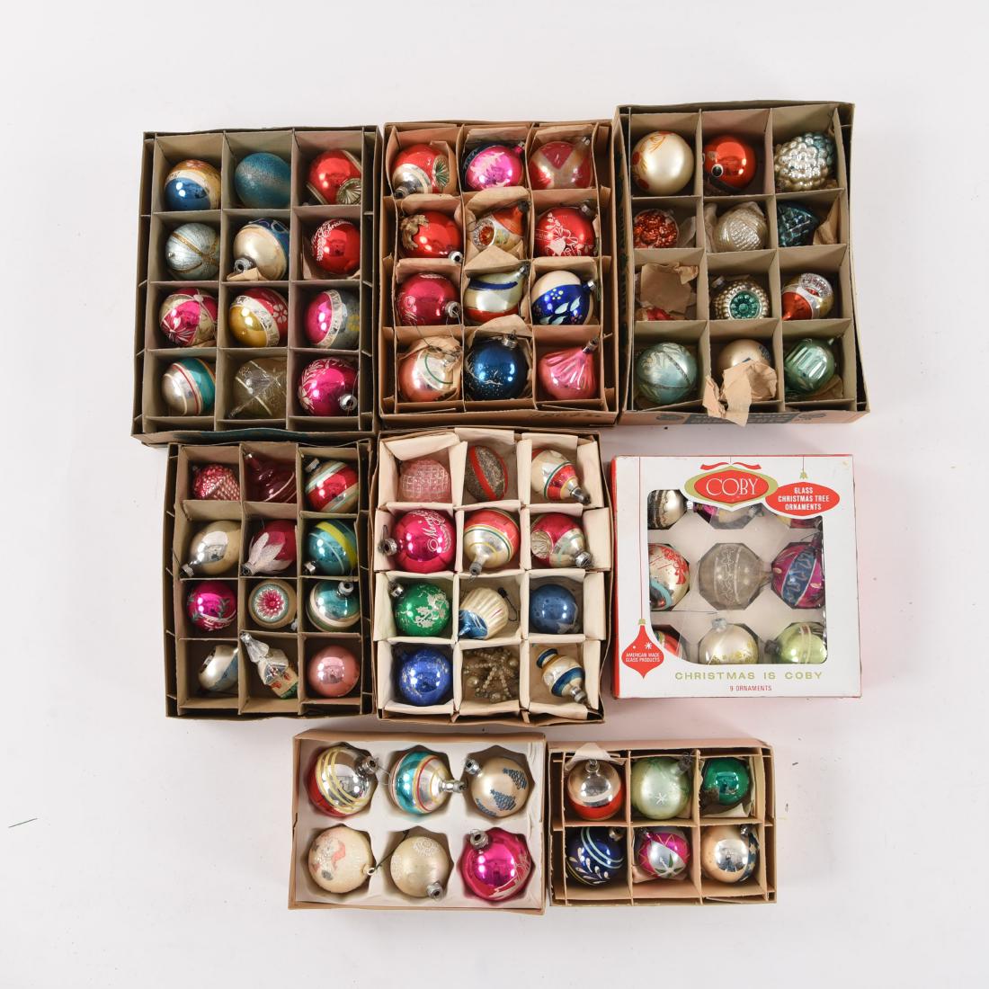 GROUPING OF VINTAGE CHRISTMAS ORNAMENTS (1 of 9)