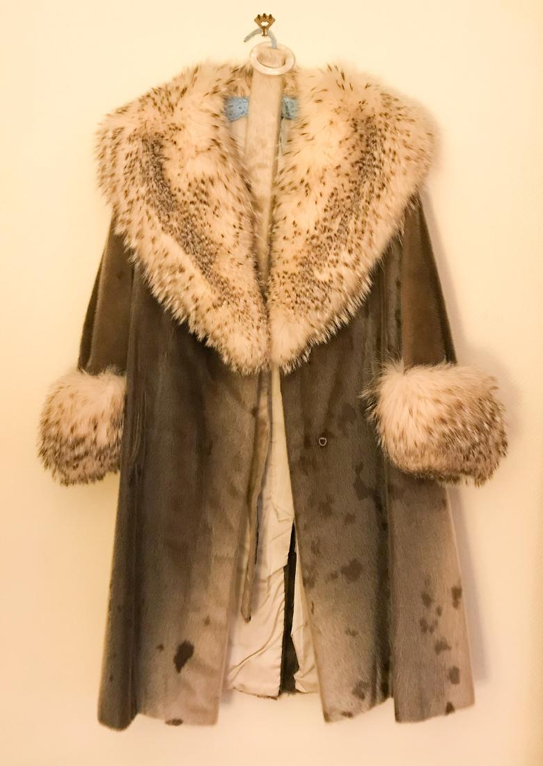 VINTAGE FUR COAT