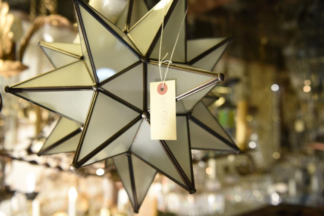 CONTEMPORARY WHITE GLASS HANGING STAR FIXTURE (1 of 7)