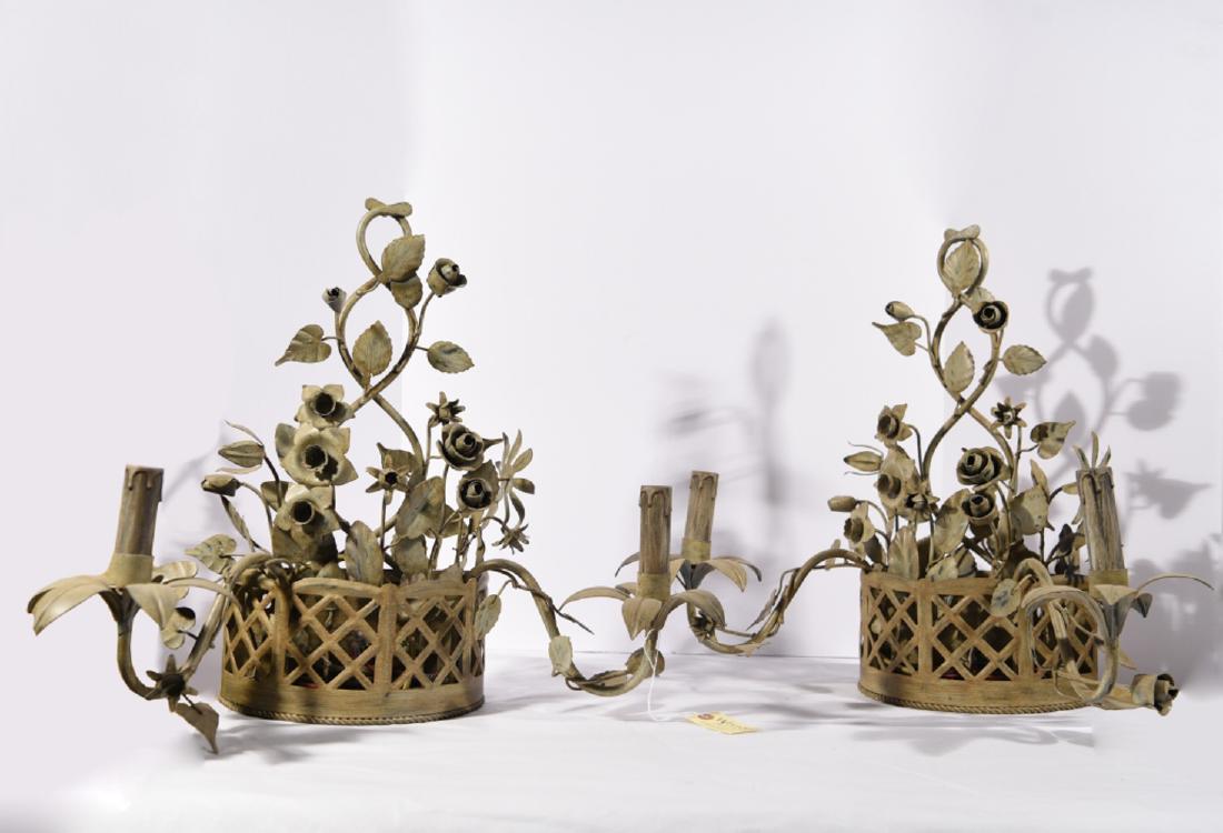 PAIR VINTAGE TOLE PAINTED FLOWER BASKET SCONCES (1 of 6)