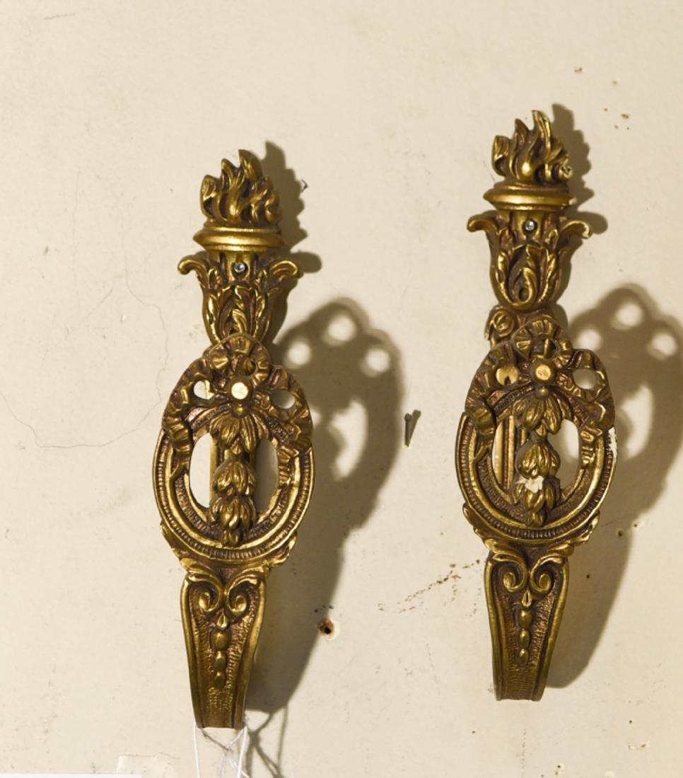 PAIR OF VINTAGE FRENCH CURTAIN TIE BACKS (1 of 4)