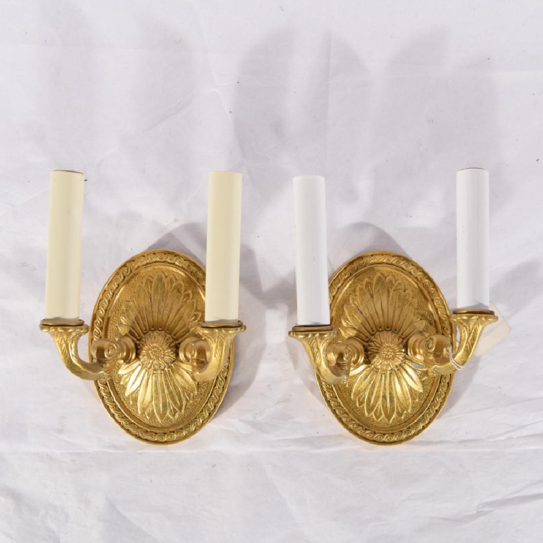 PAIR OF VINTAGE ANTIQUED FINISH SCONCES: Star burst pattern. Dimensions: H 9" x W 6" x D 4" Condition: No issues to note. Rewired.