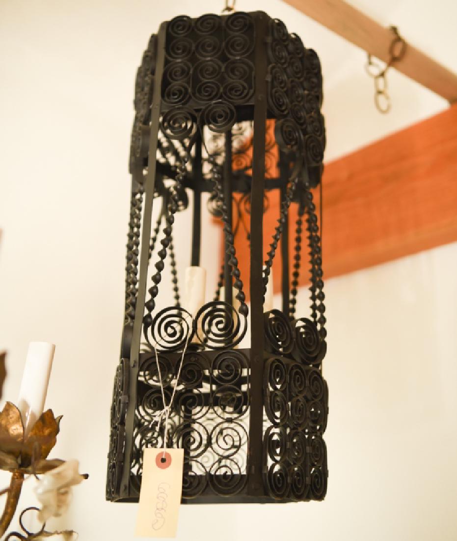 ANTIQUE SPANISH STYLE ROLLED IRON LANTERN: Dimensions: H 20" x Dia. 10" Condition: No issues to note. Resurfaced.