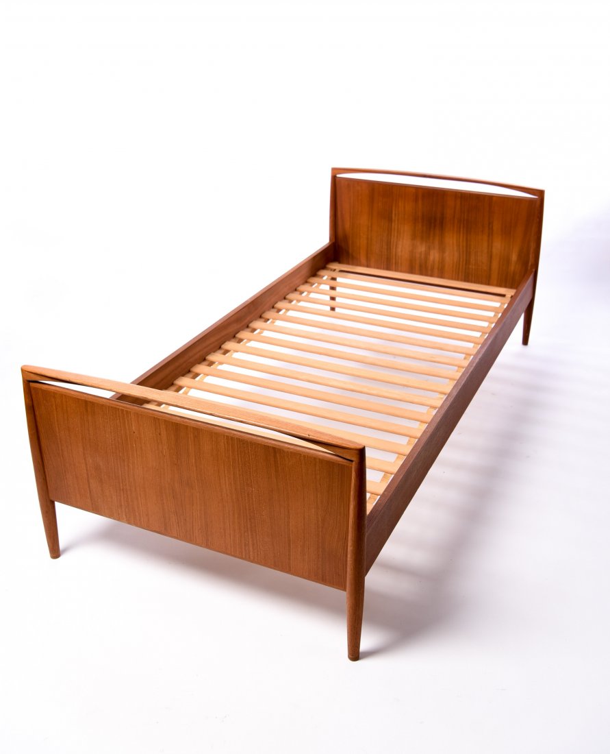 KAI KRISTIANSEN, MAGNUS OLESEN MID-CENTURY DAYBED (1 of 10)
