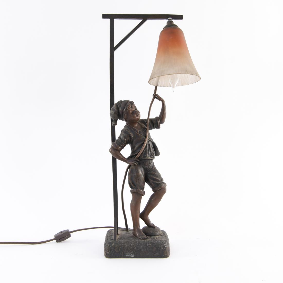 FRENCH VICTORIAN SCULPTURE LAMP (1 of 11)