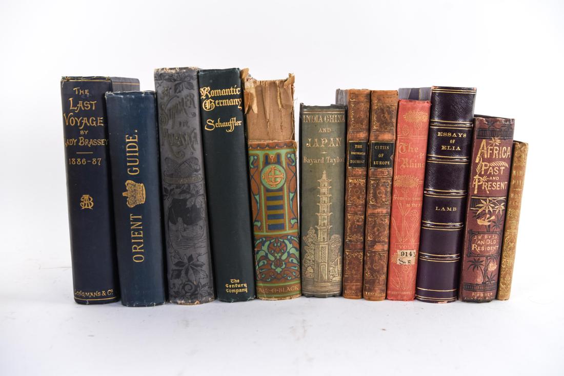 GROUPING OF VINTAGE BOOKS (1 of 12)