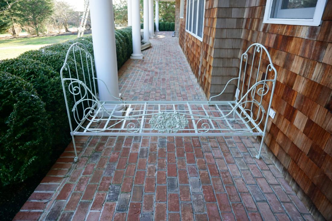 PAIR OF IRON DAY BEDS (1 of 5)