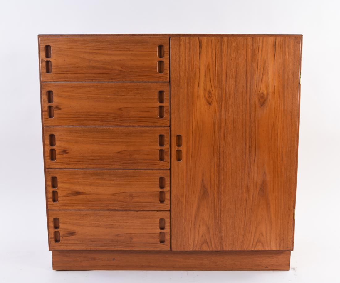 DANISH TEAK CHEST OF DRAWERS (1 of 16)